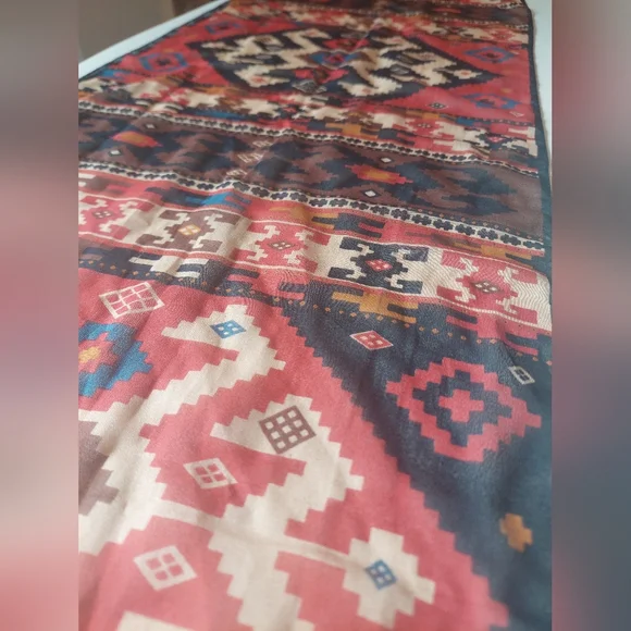 Colorful Geometric Pattern Scarf - Picture 3 of 5